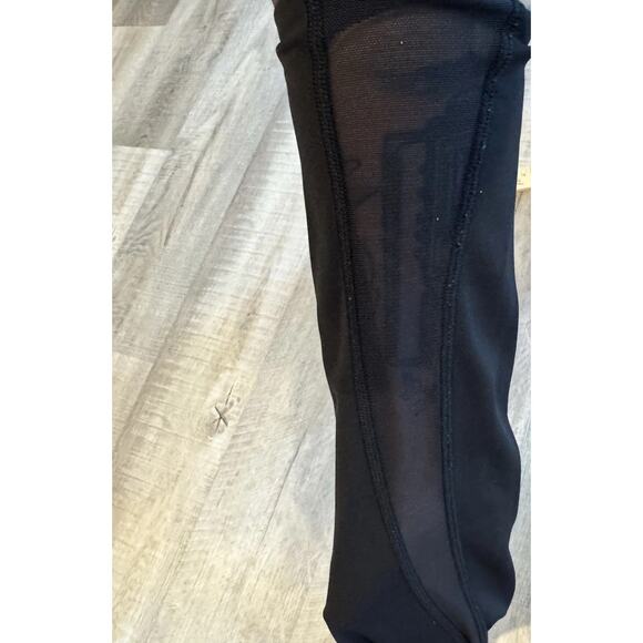 Lululemon Black Mesh Panel 7/8 Leggings Womens Size 6 - Picture 3 of 8